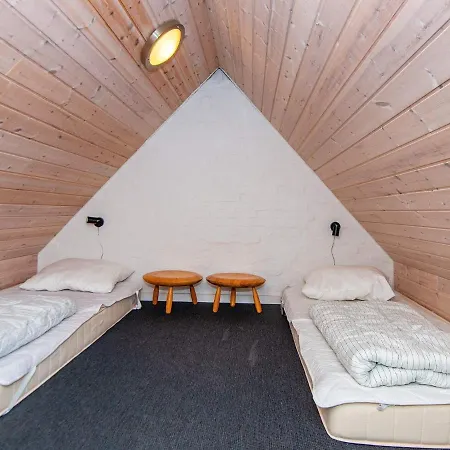 10 Person In R M By Traum Bolilmark