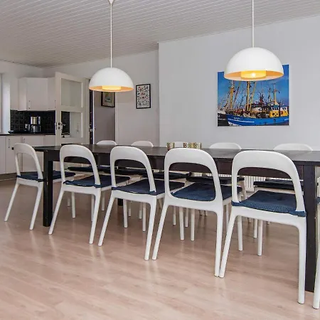 10 Person In R M Tatil Evi *