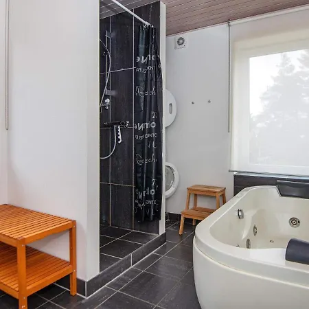 10 Person In R M Tatil Evi *